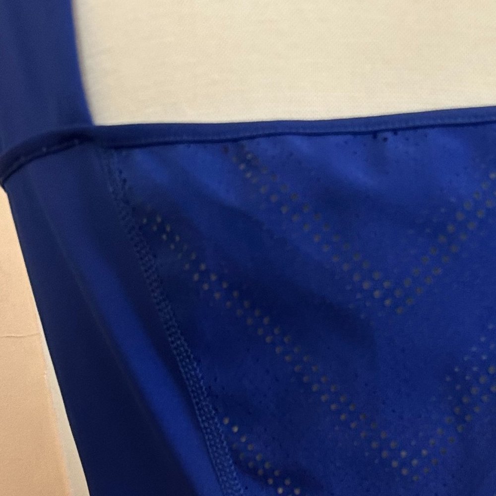 UnderArmour Workout Tank - Picture 4 of 4